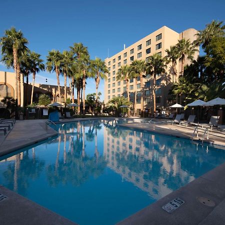 Готель Doubletree By Hilton Tucson-Reid Park Екстер'єр фото