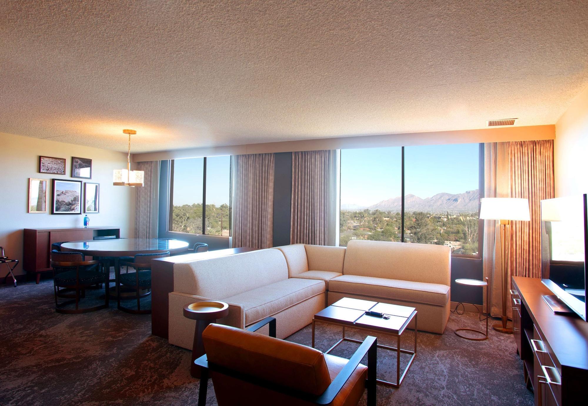 Готель Doubletree By Hilton Tucson-Reid Park Екстер'єр фото